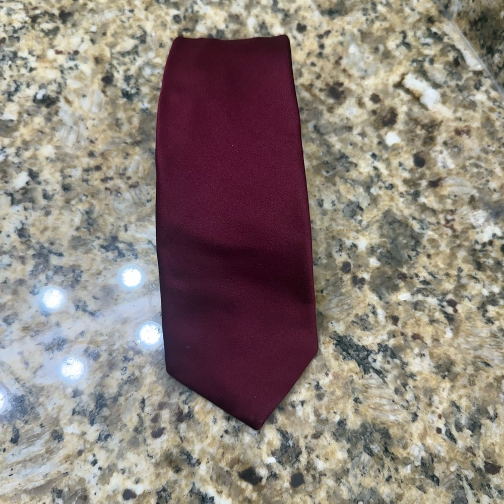 EUC Pronto Uomo Elegant Burgundy Tie for Men
